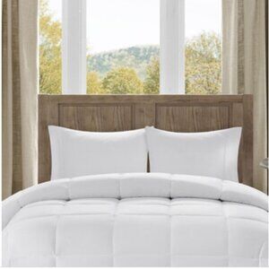 Full/Queen Westport 300 Thread Count Cotton Shell Luxury Down Alternative Comfor